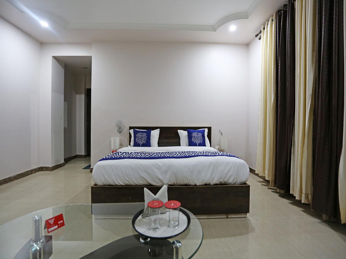 Oyo 4635 Sheetal Hotel Haldwāni Exterior photo